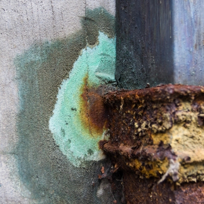 Special colors at the drainpipe